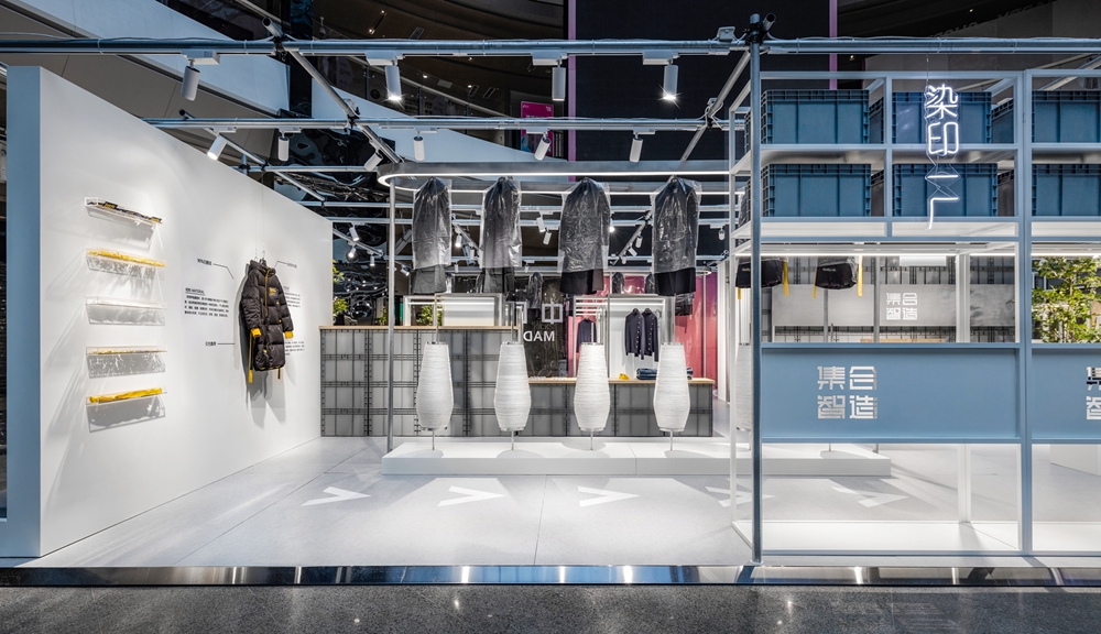 搭建快闪店的材料竟然都是采用环保采用,还可以二次使用呢