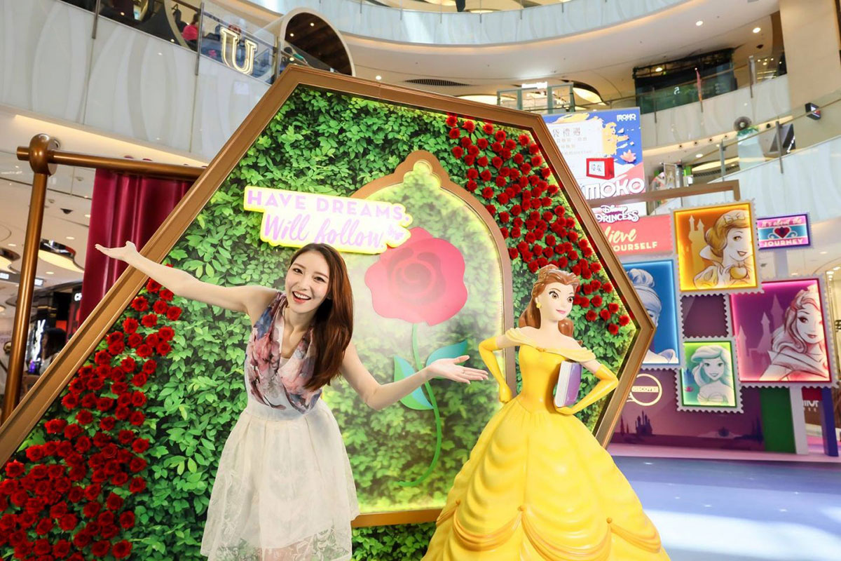 正能量的迪士尼公主主题快闪店闪耀着公主力量无敌