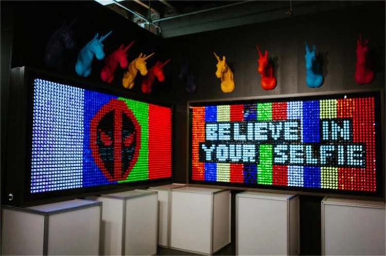 用快闪店的形式宣传电影也是极好的选择呢