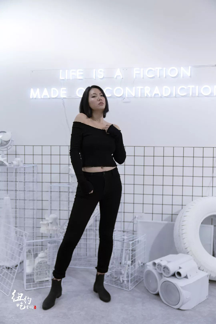 主题快闪店形式的展览策划，黑白风格很是印象深刻