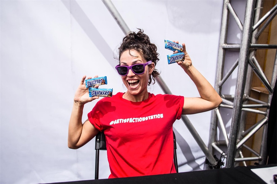 士力架的这场“非英雄”角色配对快闪店俨然成为最受欢迎的活动了