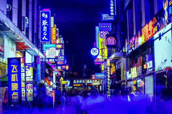 商业街区的美陈设计够创意:妈妈再也不用担心我借口不够新鲜了