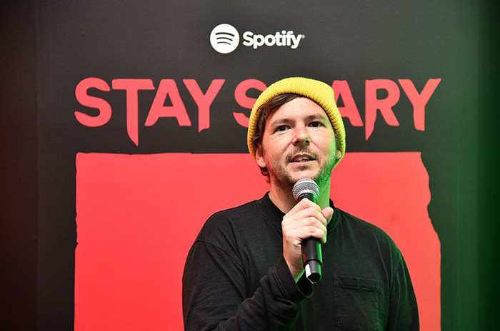 快闪店活动策划主题“保持恐怖”，灵感来自“敢于突破界限的艺术家”