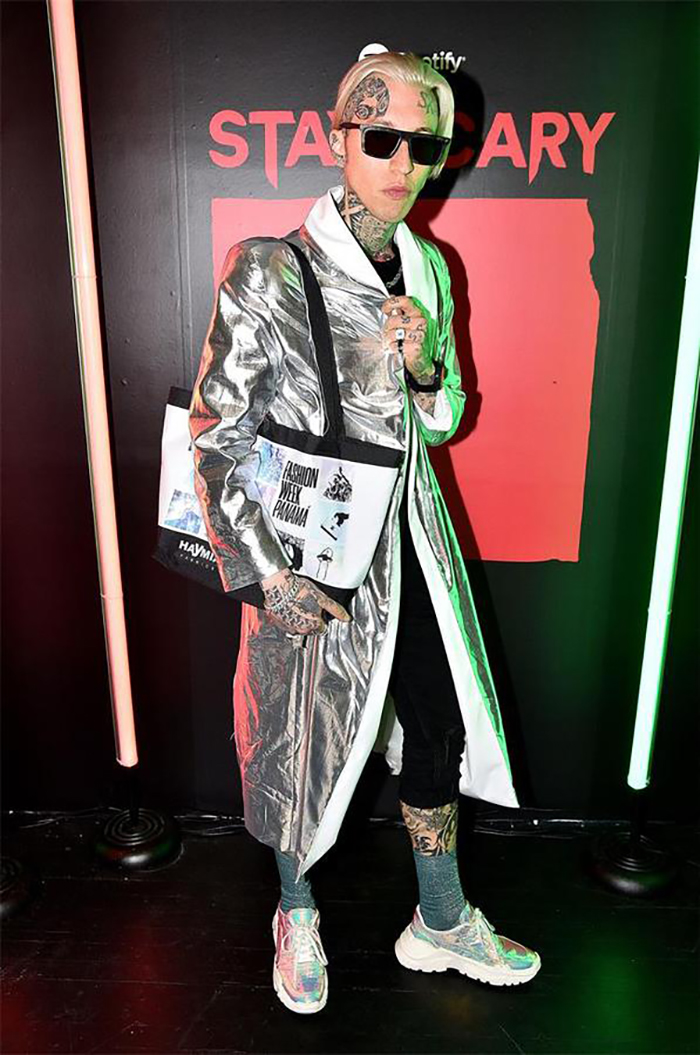 快闪店活动策划主题“保持恐怖”，灵感来自“敢于突破界限的艺术家”