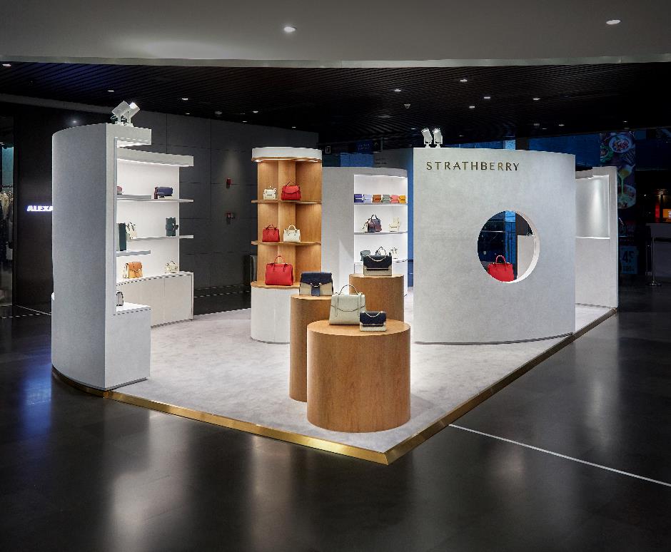 奢侈品牌快闪店活动解锁多样风格，还承包了整个商场的回头率