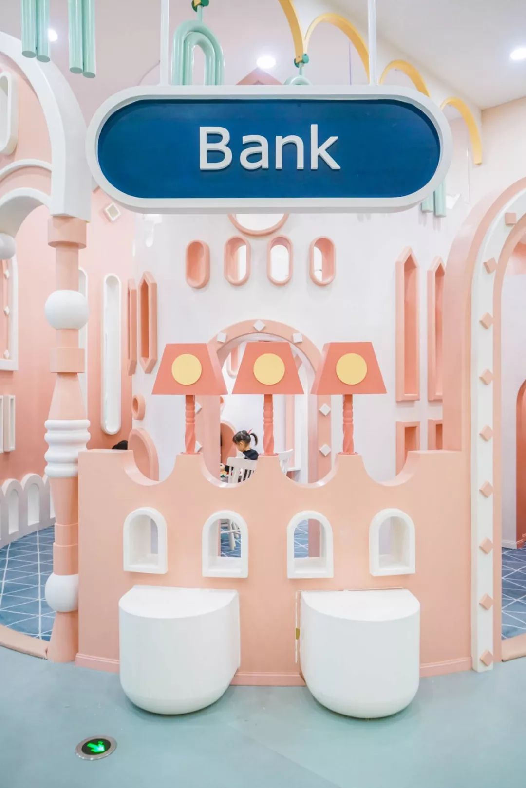 打卡梦幻童话王国室内展览活动，一站式解锁三种遛娃方式