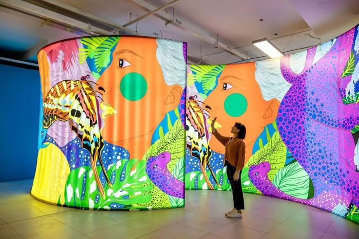 打破传统形式的周年庆典活动集合了70+摊位艺术市集和插画展览，好玩到不想走