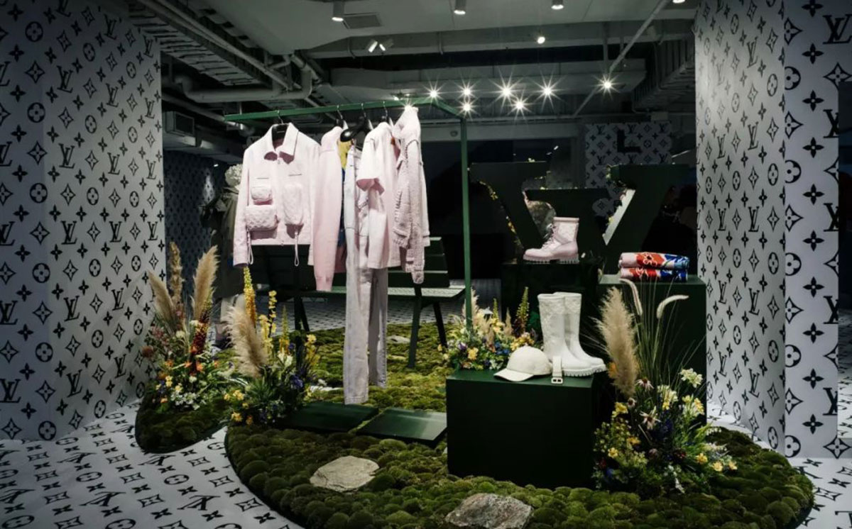 LV上海这家限时快闪店活动换装成绿意盎然奢华质感的游乐场