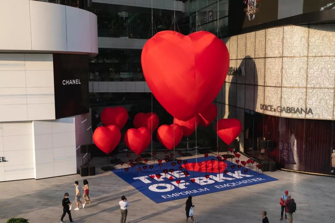 这般创意的情人节快闪店展览活动，无法现场观摩看看图片也是美美哒