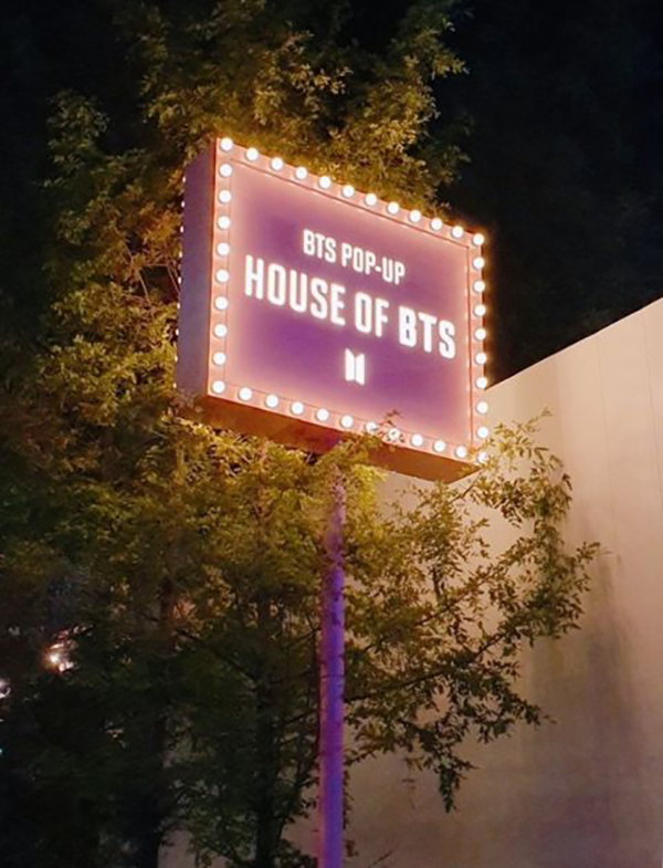 防弹少年团的韩国快闪店活动体验场景满足各种花式打卡,还能买买买