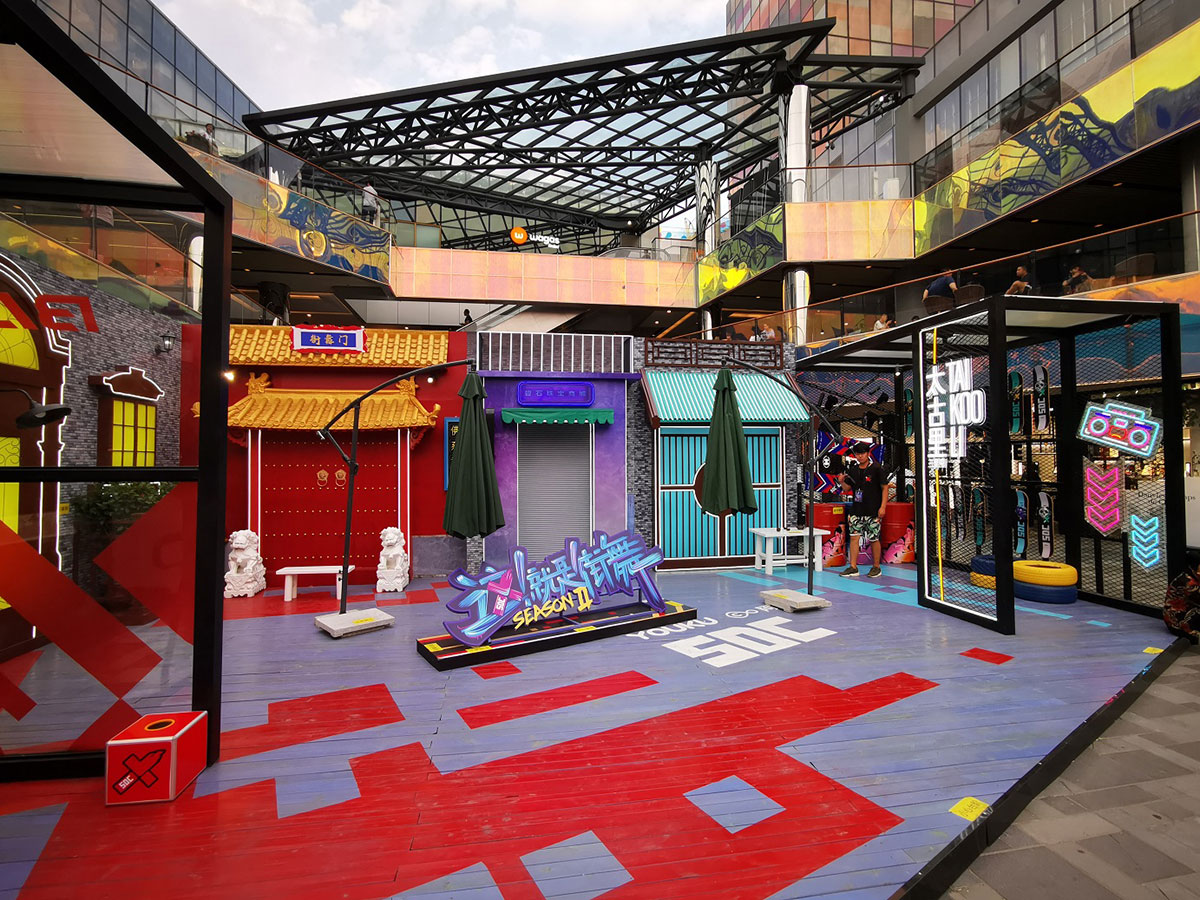 真人秀节目的快闪店活动燃爆了整个太古里，太酷炫了