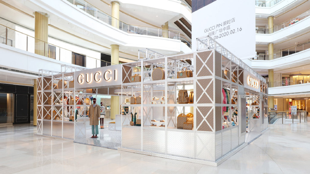 TA用快闪店活动的形式,并结合沉浸式数字互动打造了全新购物体验