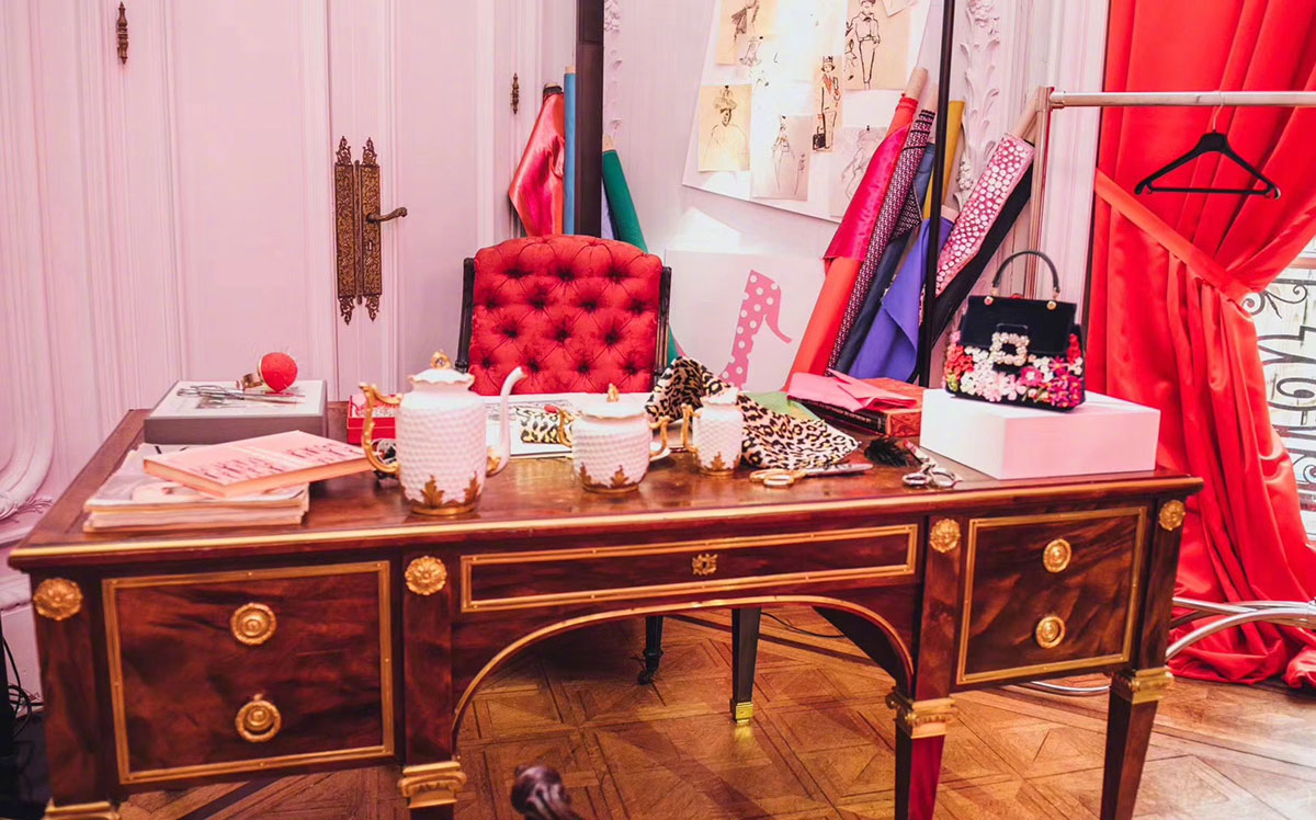 穿梭在梦境与现实的时装发布展览活动营造的绮丽世界美女好多啊