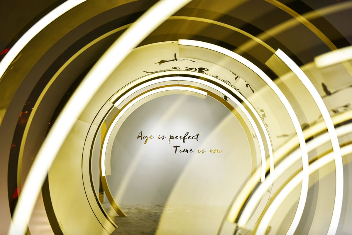 开启时光魔“历”快闪展览活动，3大时光展区沉浸正好时光