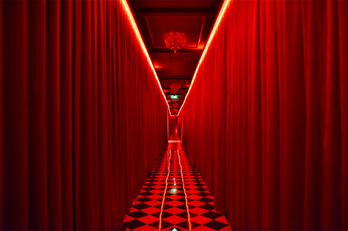 跨界新时尚，潮流快闪式发布会活动为高级时装圈注入新灵感