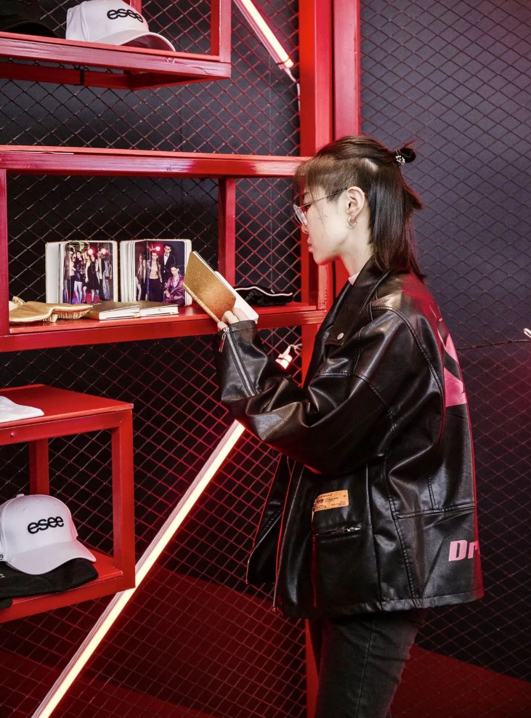 潮流打卡list带你亲身体验超模时装秀活动,感受超模的日常