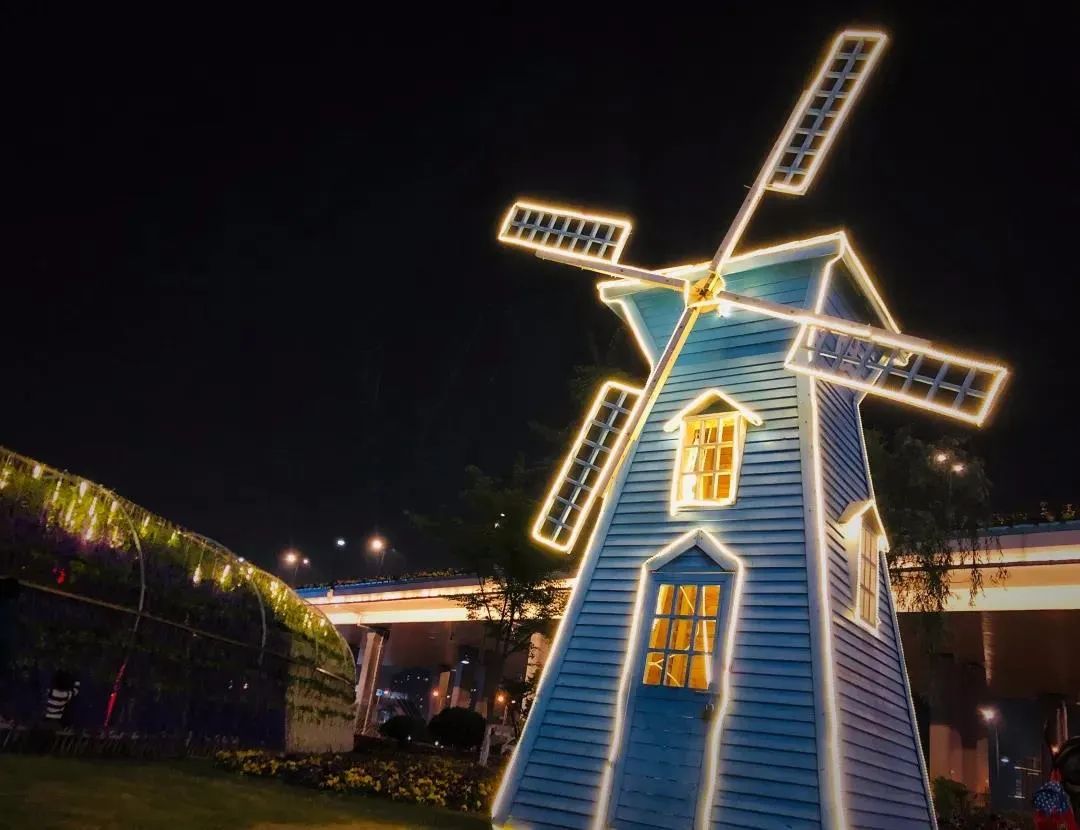 五一假期的快闪展览活动已成为疫情后新一轮的网红打卡点