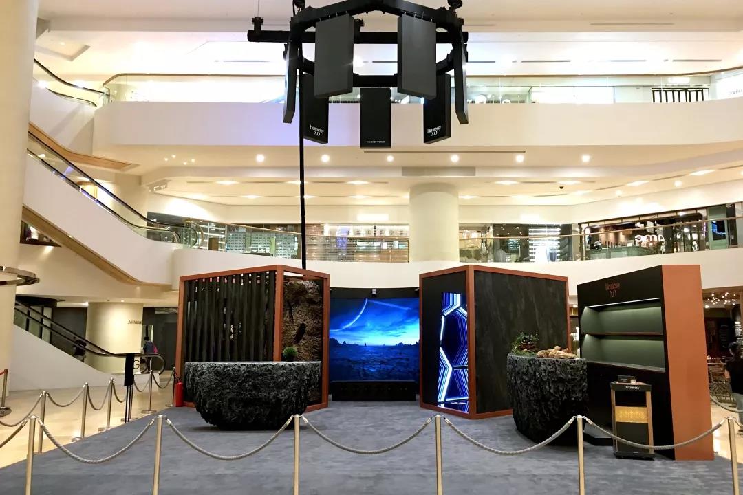 不同的创意视角和感官体验，这个艺术快闪展览活动诠释了七重品鉴体验