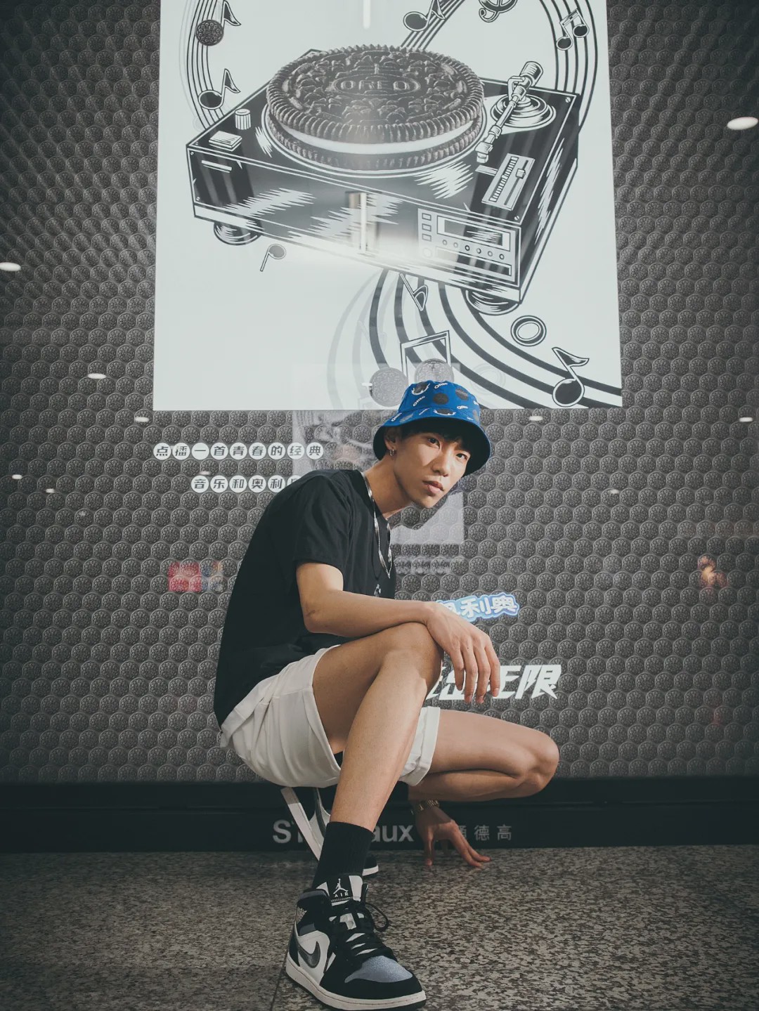 奥利奥真会玩,跨界展览活动掀起一场地铁里的特殊演唱会