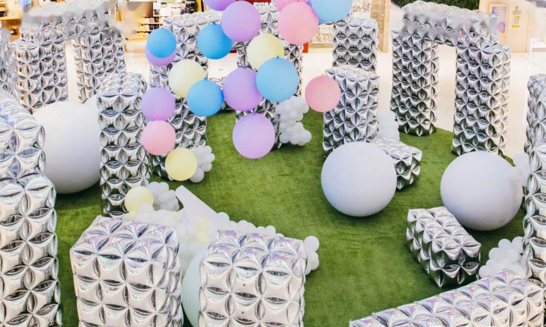 魔都气球艺术展览活动策划的这波告白气球，撒得有点欢甜