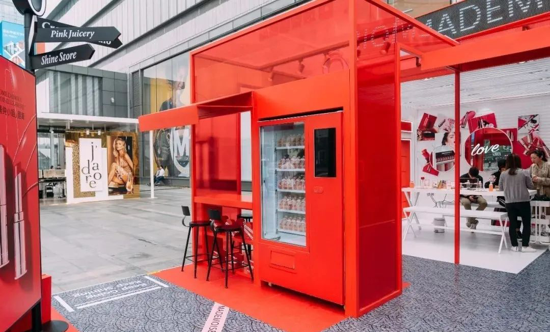 大爱兰蔻樱桃红的快闪店展览活动策划，颜值更是满分标准