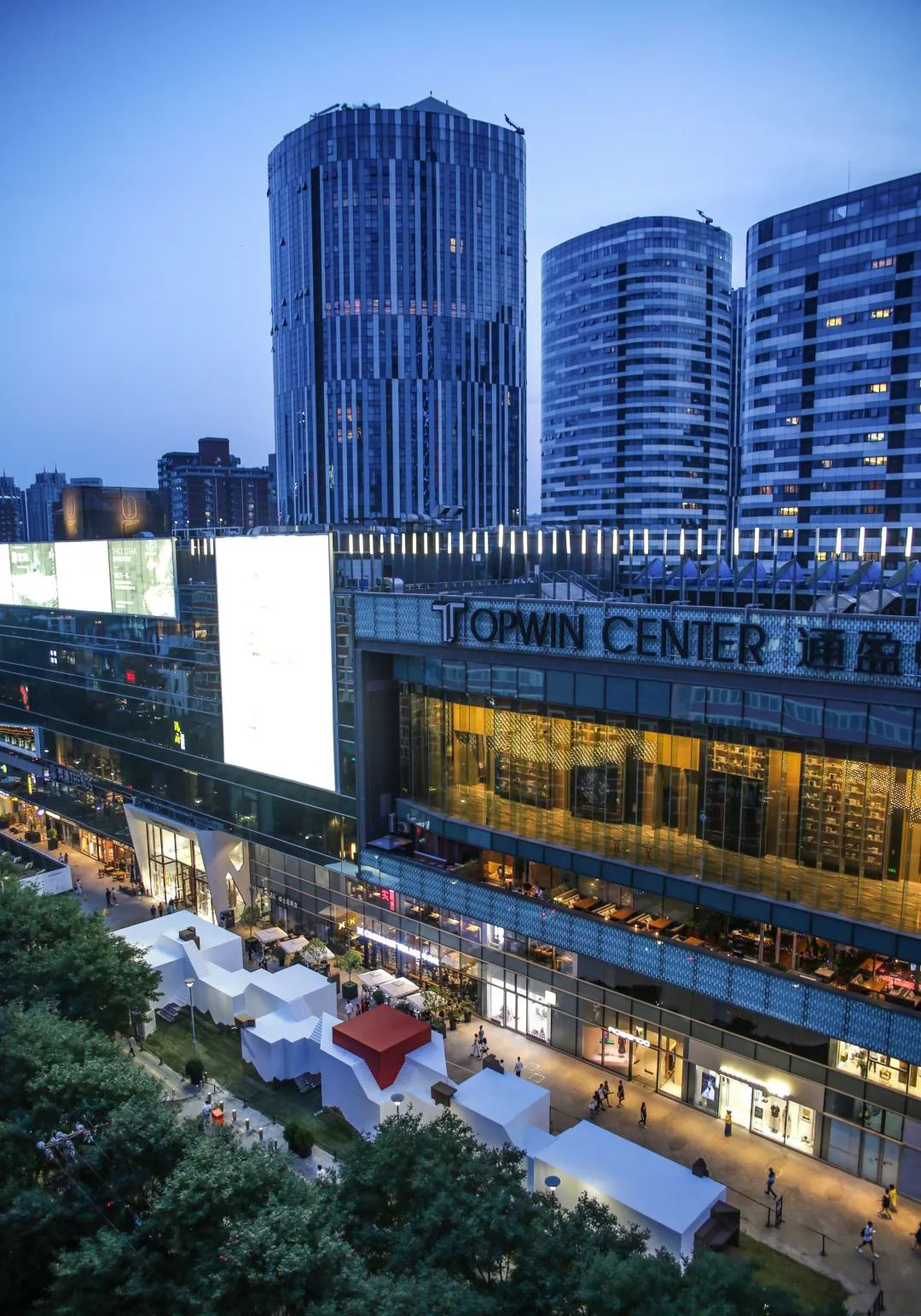 曼陀罗之丘快闪式主题展览活动装置，悬浮于都市的理想城