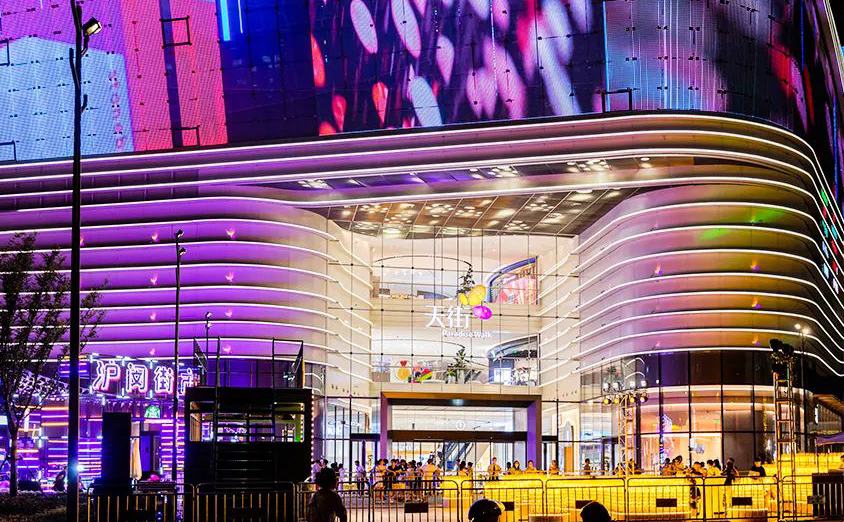 魔都夜市嘉年华活动策划2.0全新升级，金黄麦田吸睛无数