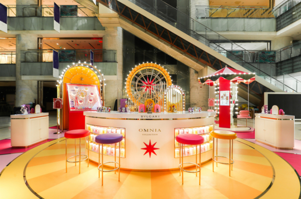 宝格丽晶彩乐园快闪店活动策划的游戏区和打卡区都很奇思妙想