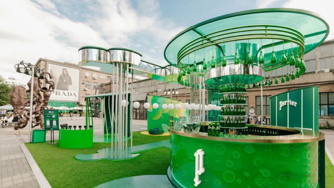 Perrier巴黎水巴适泡一夏快闪店活动策划了一个沉浸式的泡泡世界
