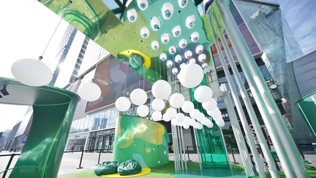 Perrier巴黎水巴适泡一夏快闪店活动策划了一个沉浸式的泡泡世界