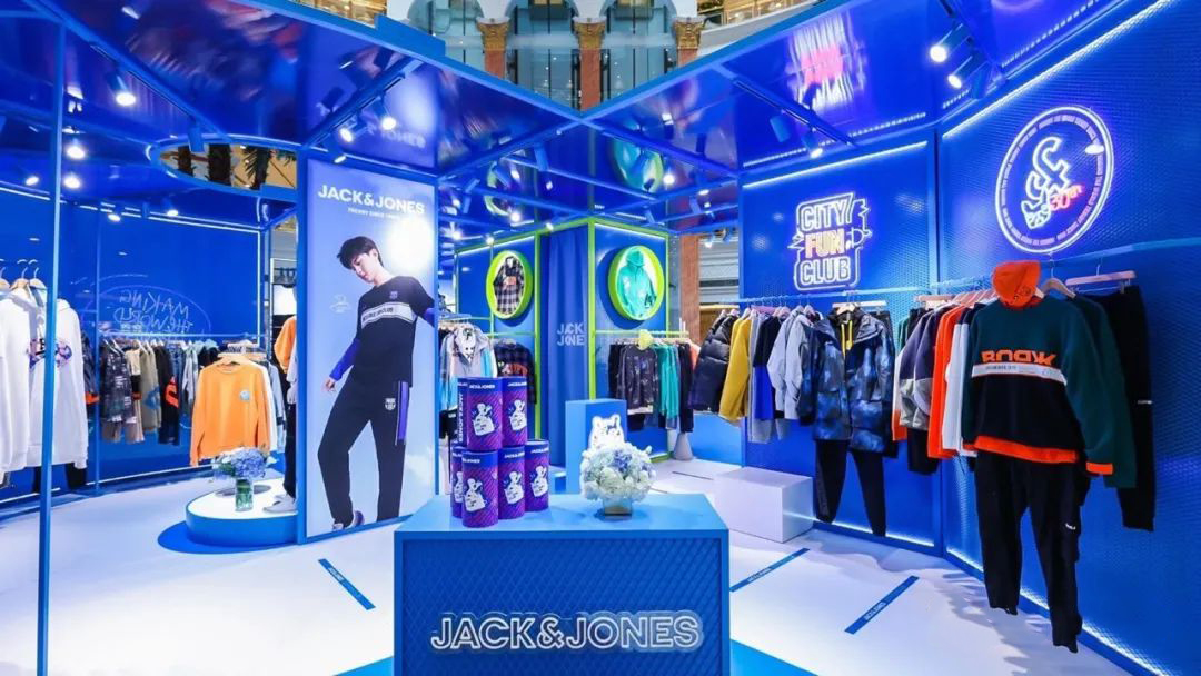 杰克琼斯巡回快闪店活动策划勾塑了玩味、街头、多元的潮流态度