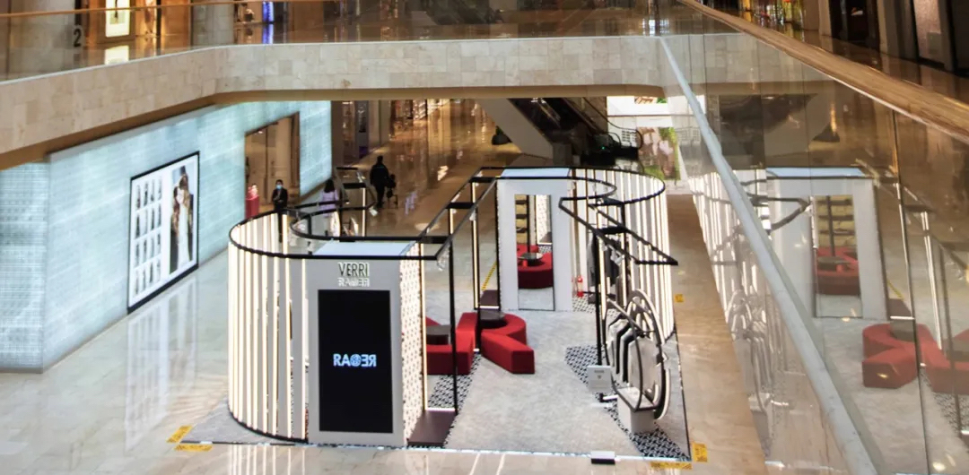 潮奢品牌RARE快闪活动策划黑白撞色搭建了冷暖平衡的艺术感