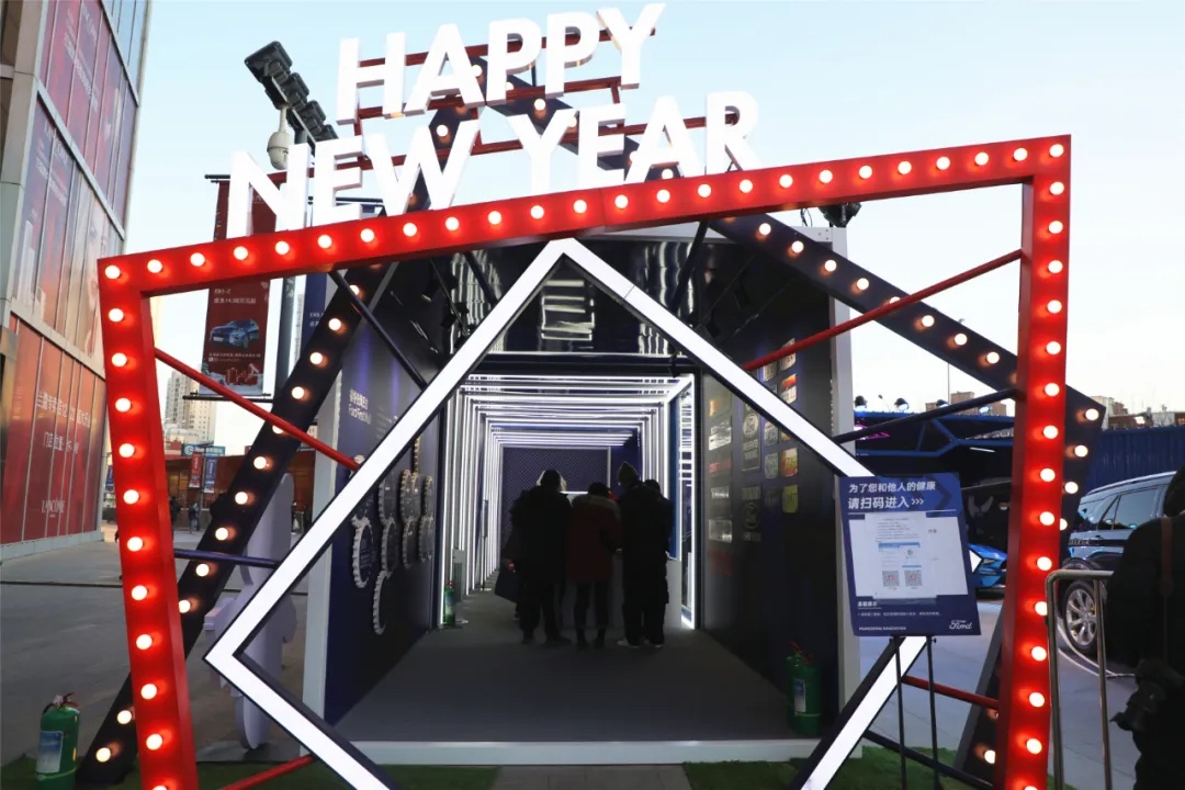 这个宝藏式的跨界快闪店活动策划满满的美式公路文化