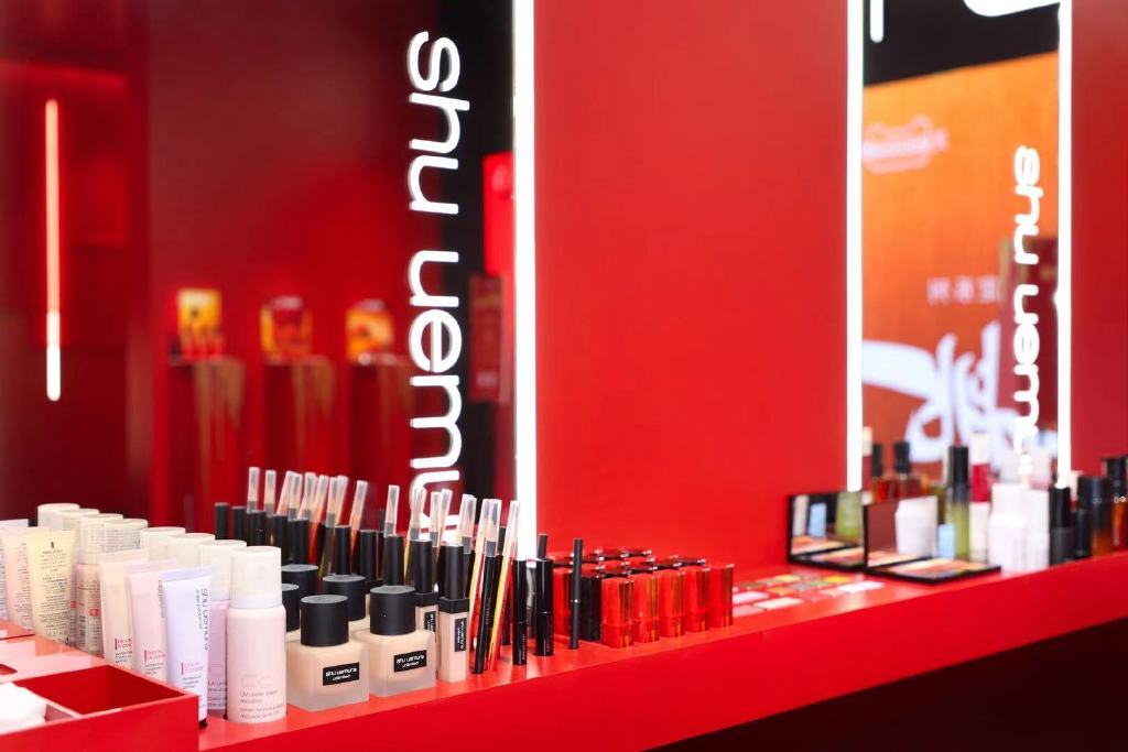 红金辉映 万里挑一|植村秀携手天猫超级品牌日快闪活动策划高调迎新