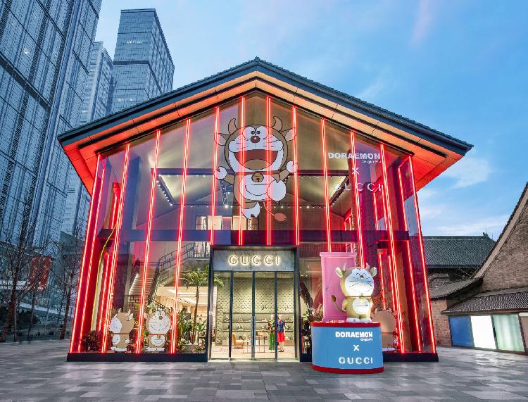 哆啦A梦×Gucci联名快闪活动策划打造了一个漫画风格的探索空间