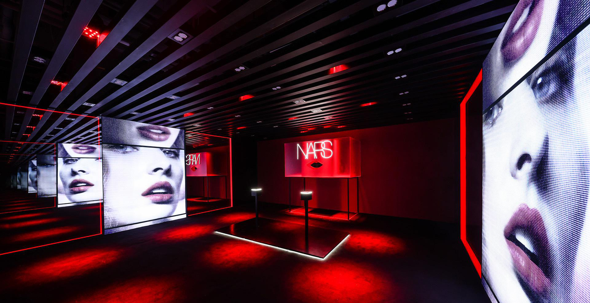 NARS多重感官体验快闪活动策划「飞吻空间站」,玩味邂逅全新