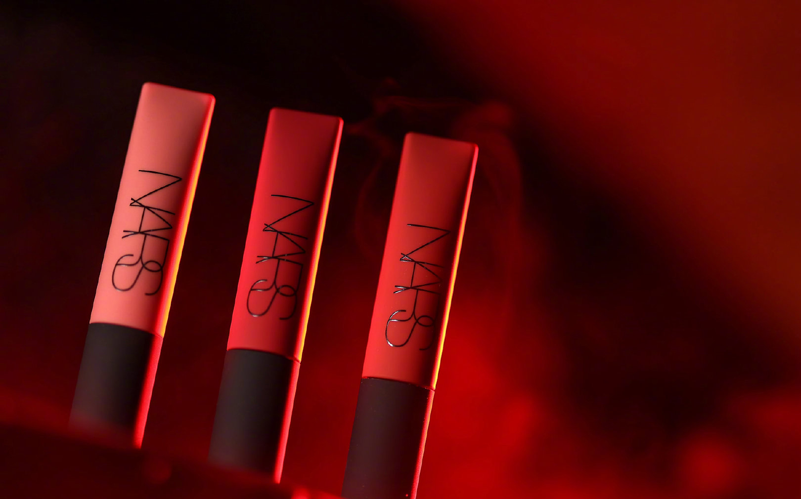 NARS首个「AIR MATTE飞吻空间站」快闪店活动策划创意斐然