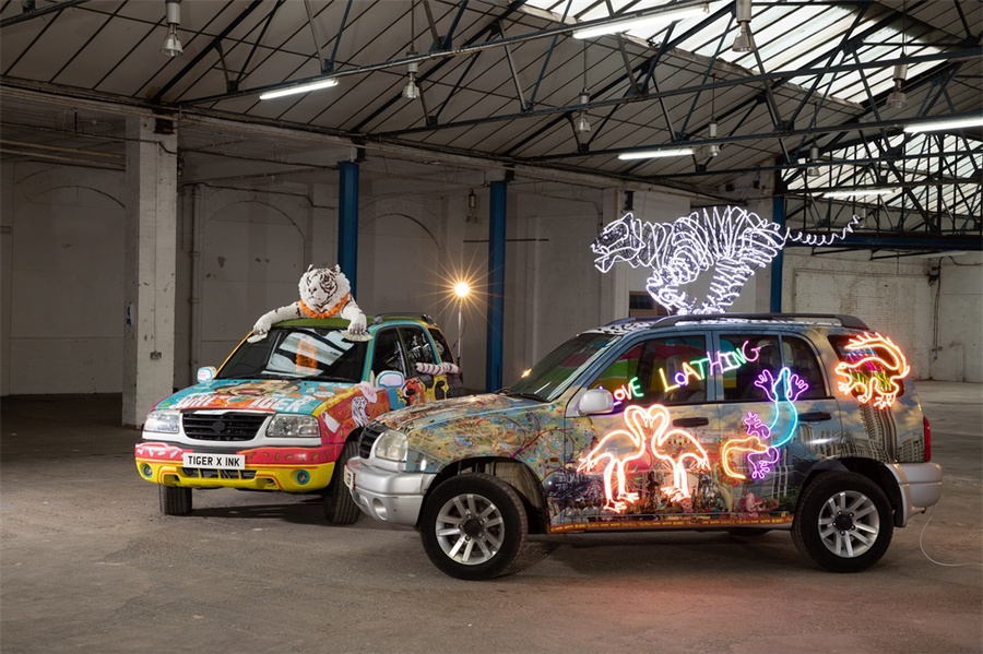 电影线下推广活动策划把「白虎」安到了出租车上了，酷酷酷！