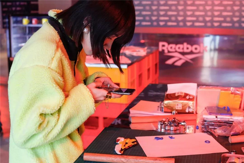 Reenok Instapump Fury 25 周年的陈列设计真有意思