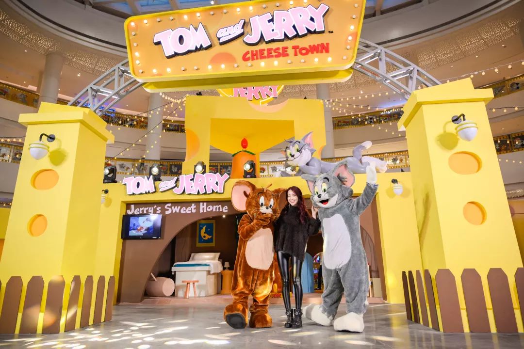 去万菱汇的商场美陈找TOM & JERRY唠唠嗑聊聊儿时纯真吧