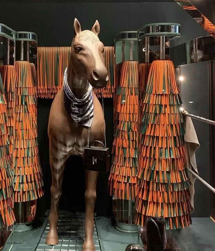 圣诞橱窗美陈设计就是一场小型的会展活动啊