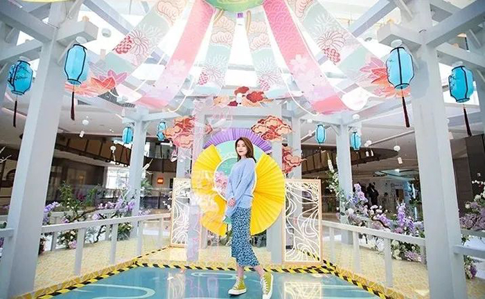 新一轮商场美陈展览活动瞬间消解了疫情期间饱受的苦闷