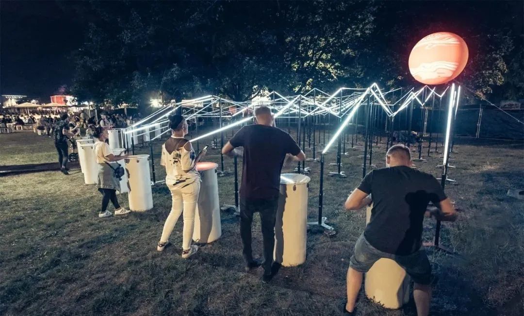 灯光艺术展览互动活动的LED互动装置带动了全新的群体性解压方式