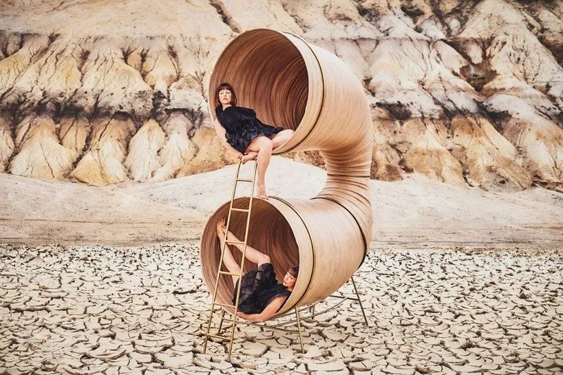 废弃的电缆轴完成逆袭,变身巨型艺术展览活动装置