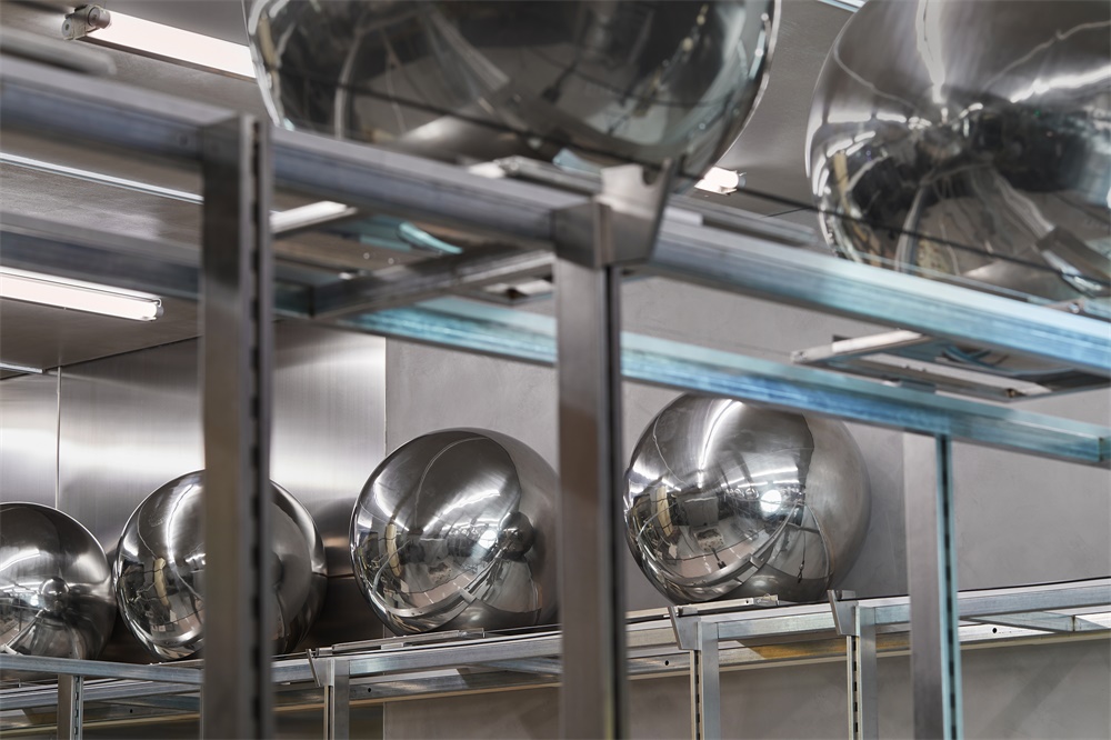 PEU À PEU美陈展览活动的灵感来自运动上的相互作用力，好看又好玩