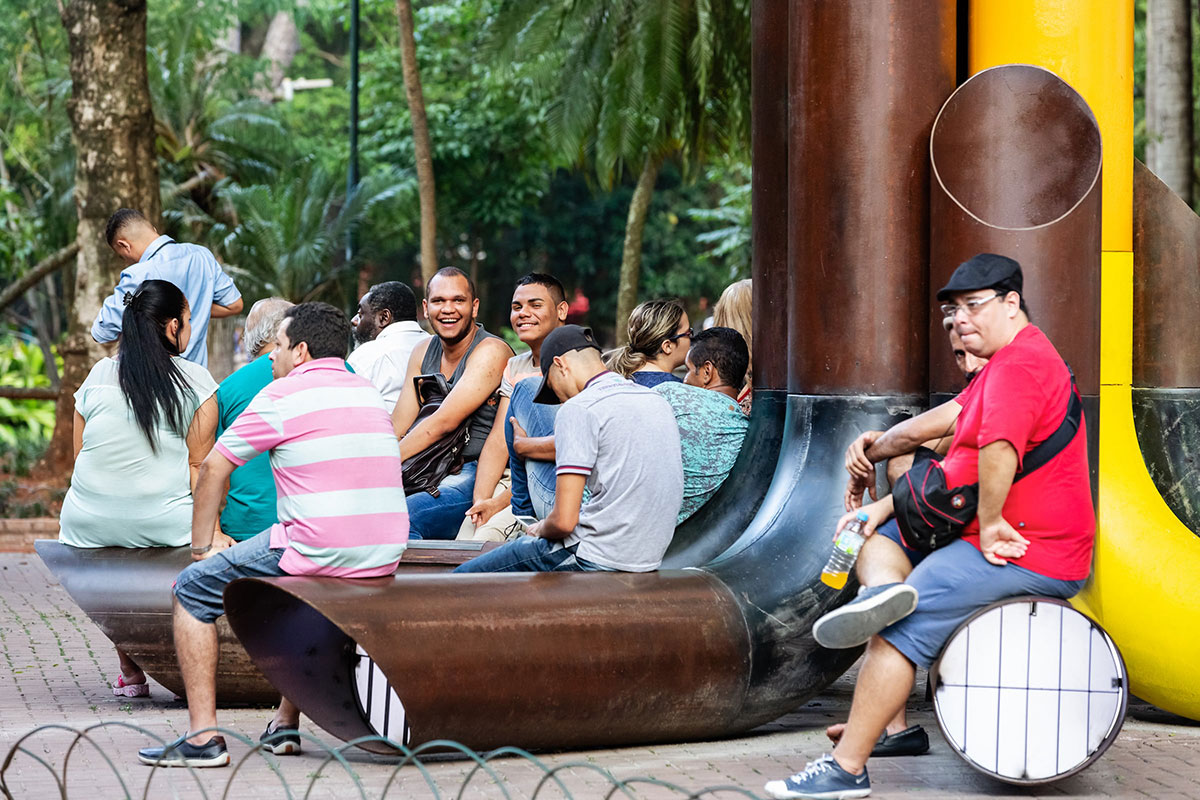 这个美陈设计能听故事,你愿意来这里诉说你们的故事吗?