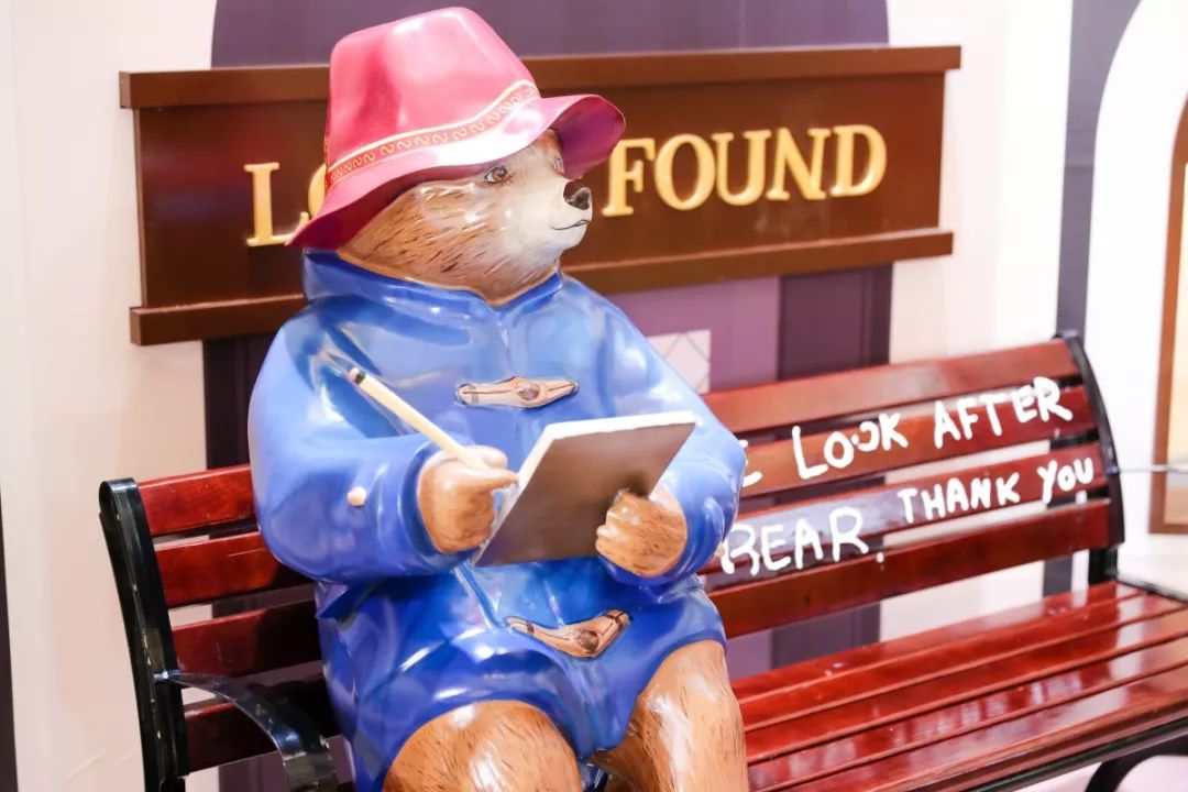 生日趴快闪，帕丁顿熊“空降”来庆祝