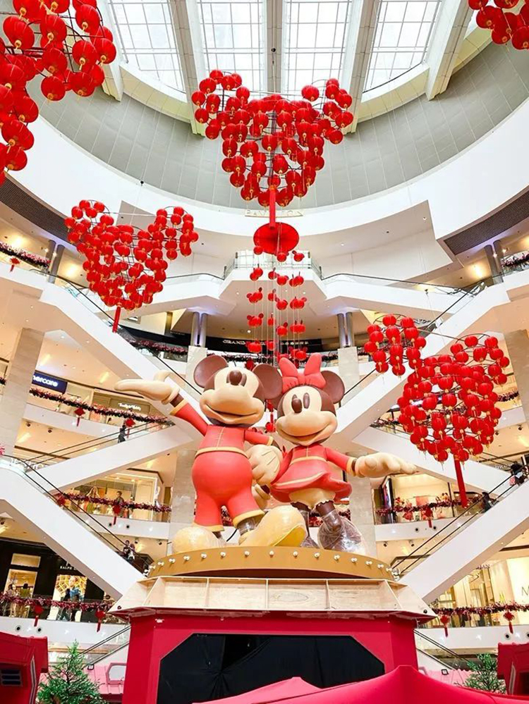 新春商场展览活动就该别开生趣,就算中西合璧也是年味十足