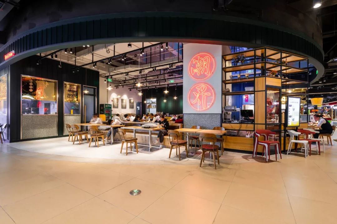 这般吸睛指数100分的集装箱美陈展览活动必然引起一波网红热潮