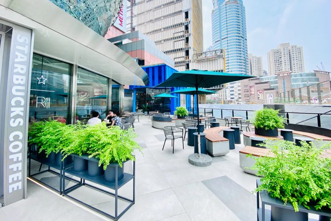 星巴克美人鱼艺术主题展览活动装置的茶云很萌萌哒